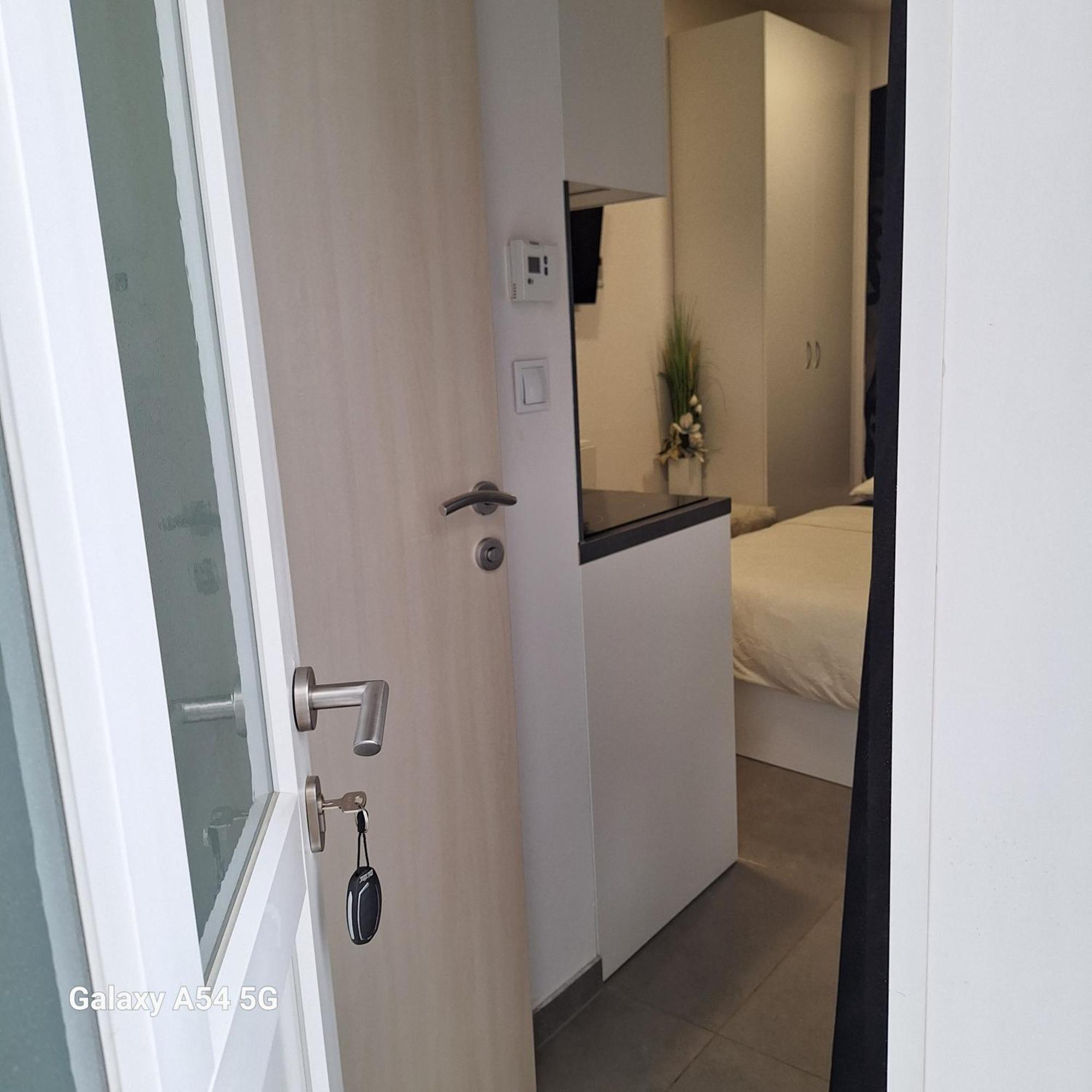 זאגרב Studio Apartmani Louis I Lola מראה חיצוני תמונה