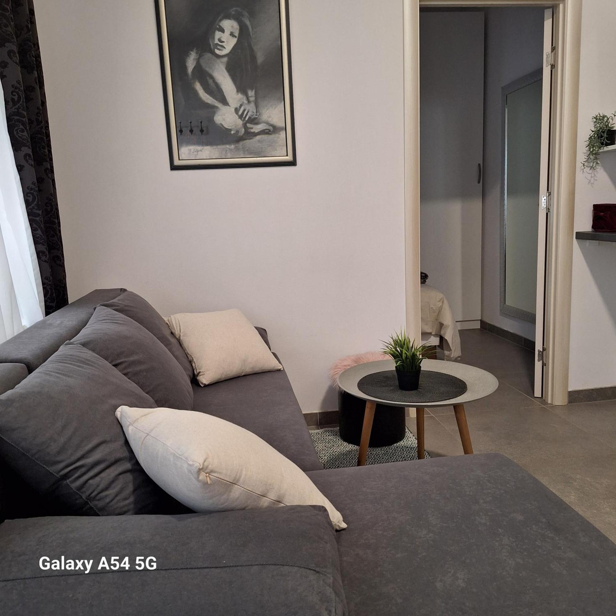זאגרב Studio Apartmani Louis I Lola מראה חיצוני תמונה